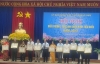 Nông dân Đồng Phước Tào (thứ 2 từ bên phải) tại Hội nghị tuyên dương điển hình tiêu biểu năm 2023